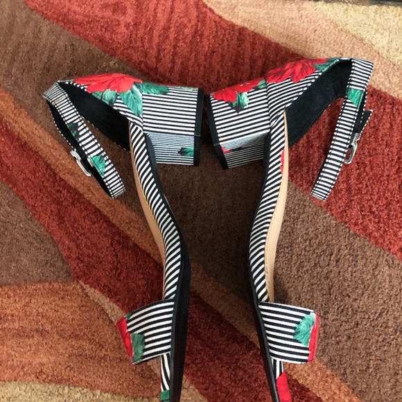 Torrid Ankle strap low Block Heels - Picture 4 of 8